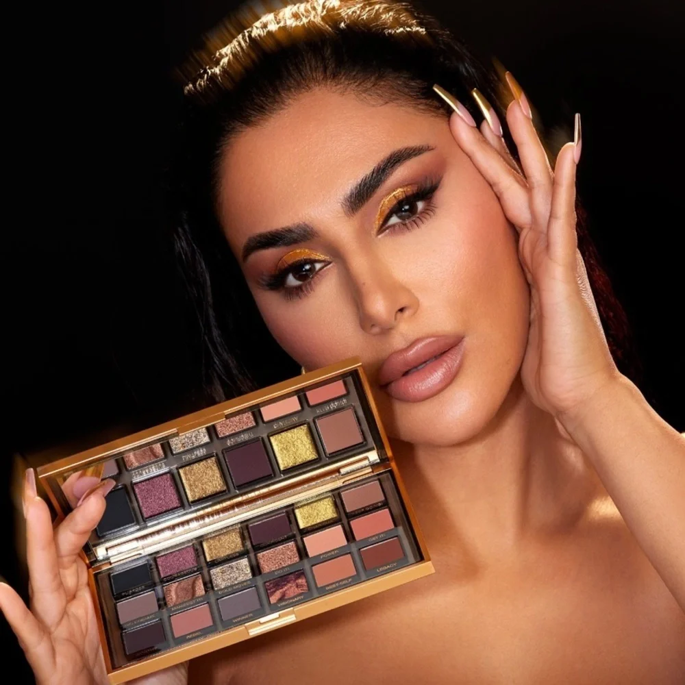 ✨ HUDA BEAUTY Empowered Eyeshadow Palette